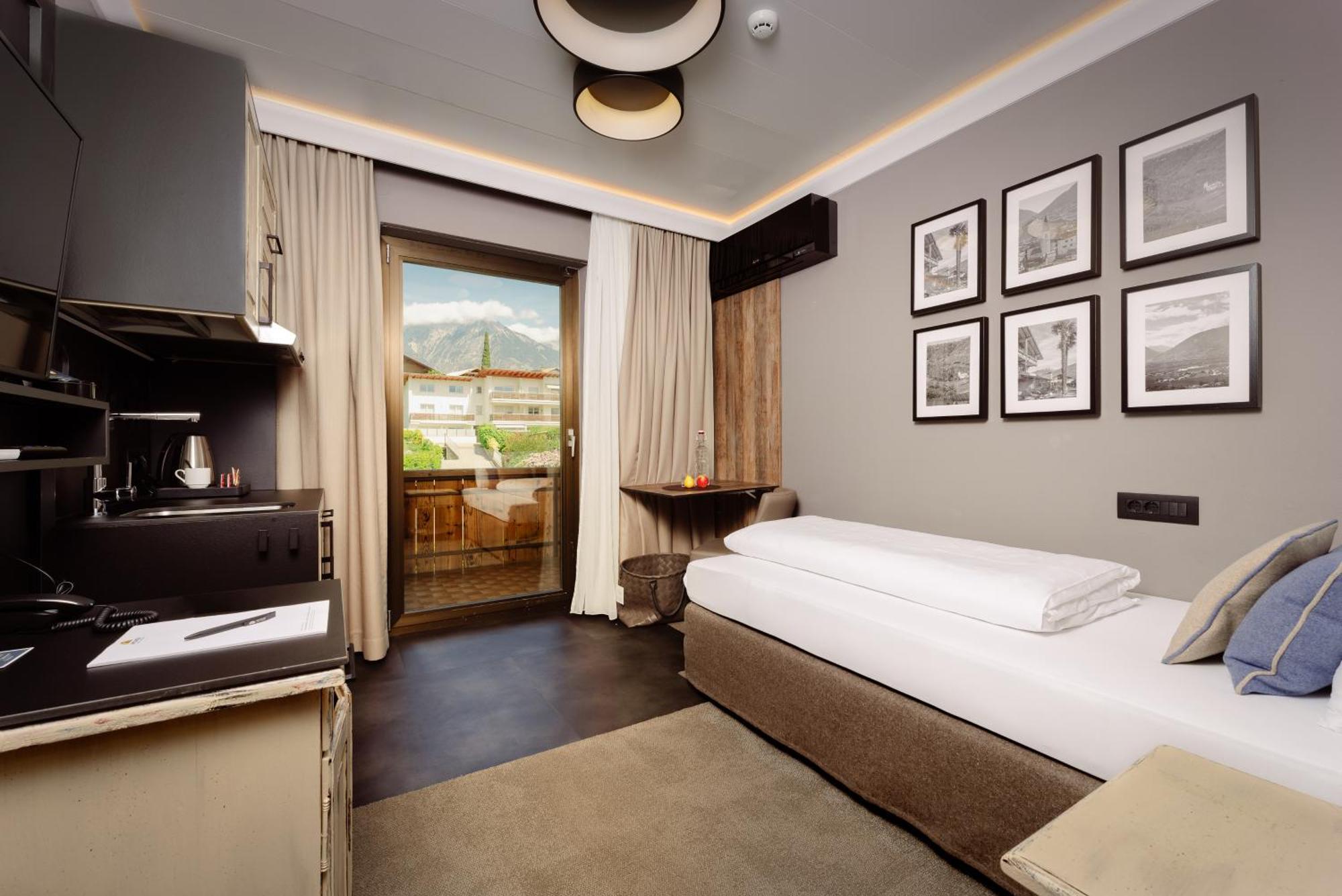 Mondi Hotel Tscherms Екстер'єр фото